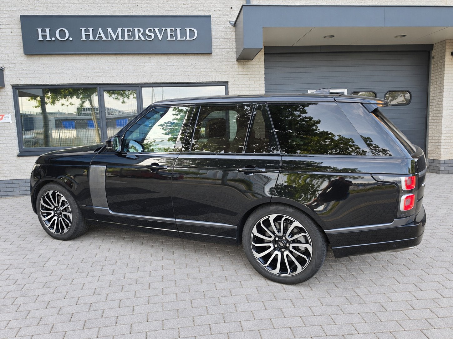 Range Rover Vogue 2.0 P400e Pano|Soft-Close|sfeerverl, Auto's, Automaat, Dealer onderhouden, Gebruikt, 4 cilinders