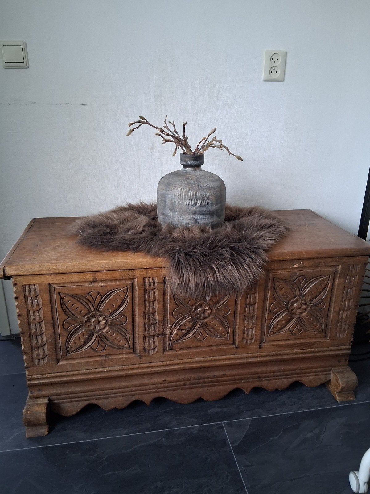 prachtige eiken dekenkist met mooi houtsnijwerk!, Huis en Inrichting, Ophalen of Verzenden, Minder dan 50 cm