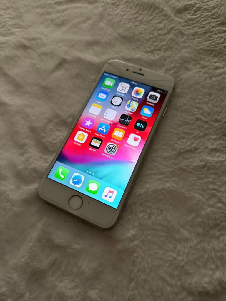 Iphone 6 - 16GB - zilver, Telecommunicatie, Mobiele telefoons | Apple iPhone, Gebruikt, 16 GB, Ophalen of Verzenden, Zonder simlock