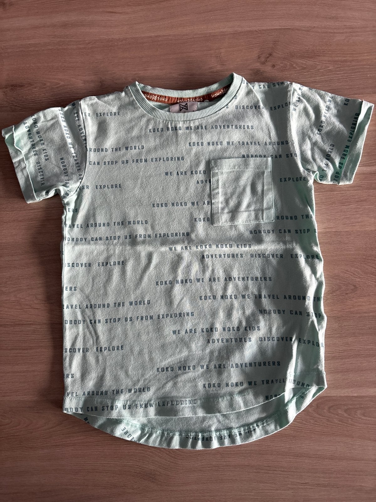 Koko Noko T-shirt maat 128 (8 jaar) - Zo goed als nieuw, Ophalen of Verzenden, Zo goed als nieuw, Jongen of Meisje, Shirt of Longsleeve