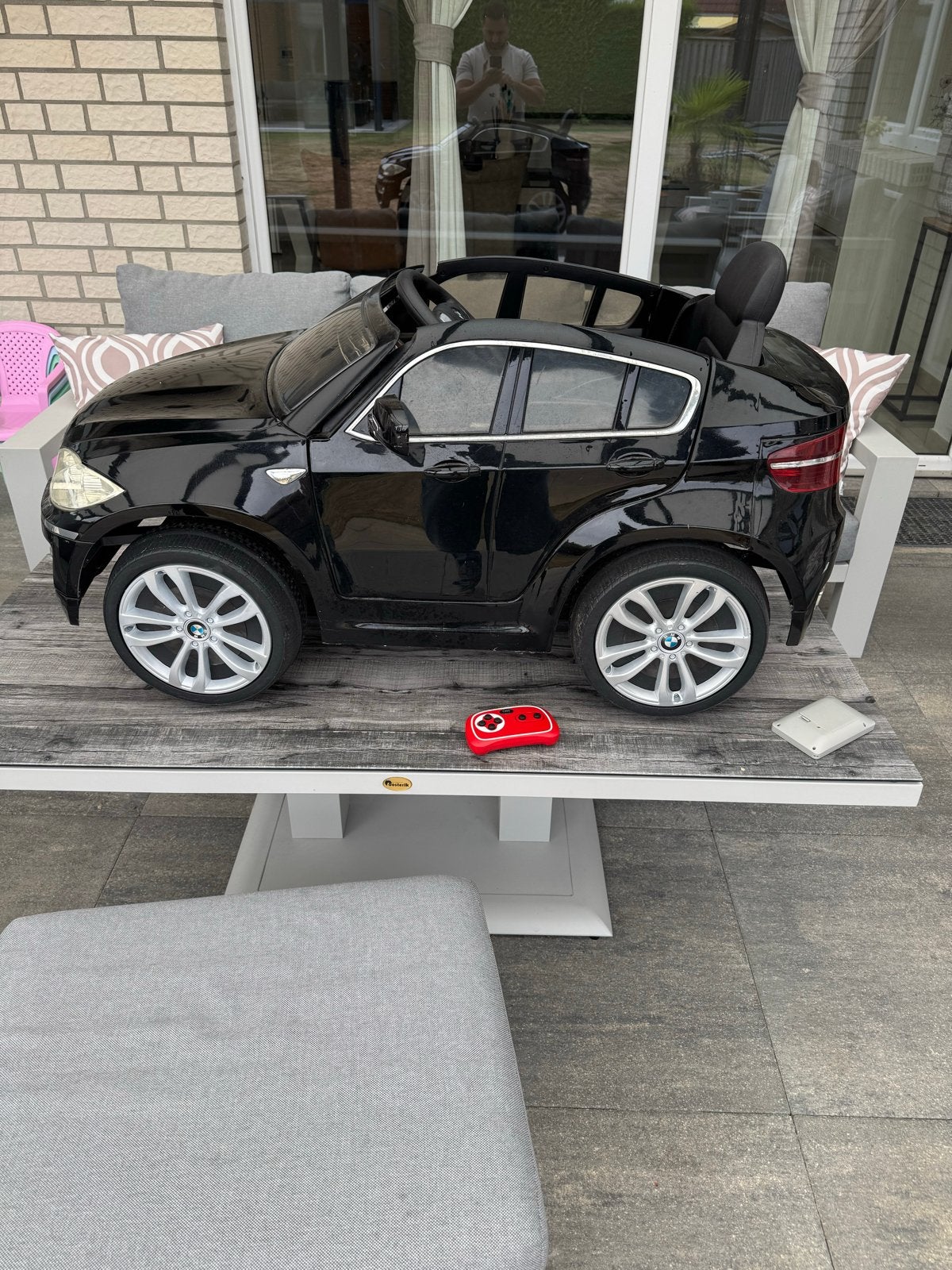 BMW X6 Kinderauto Elektrisch met Afstandsbediening ( DEFECT), Ophalen, Gebruikt, Afstandsbediening