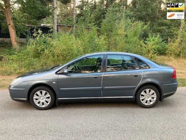 Citroen C5 2.0-16V Exclusive Navi AUT PDC, Gebruikt, Zwart, 4 cilinders, 700 kg