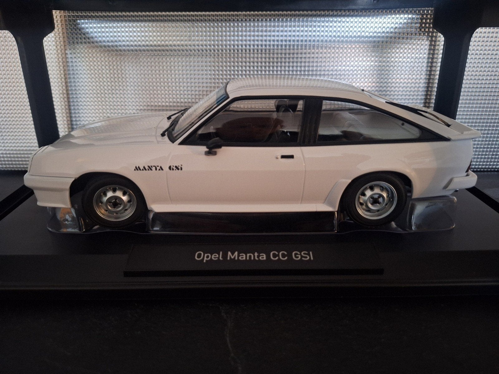 Opel Manta CC GSi 1982 Schaal 1:18, Auto, Norev, Ophalen of Verzenden, Norev