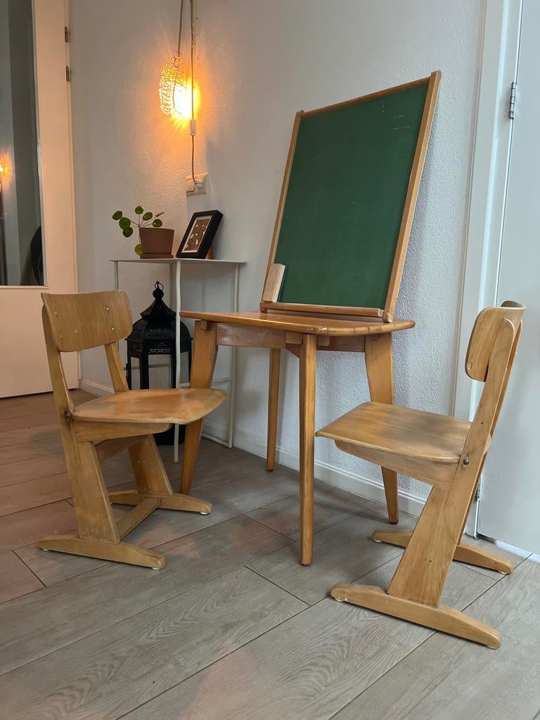Vintage kinderbureau en twee stoelen, Ophalen, Gebruikt, Tafel