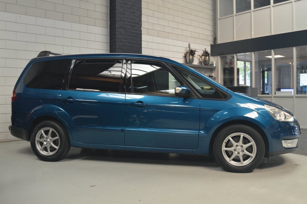 Ford Galaxy 2.0-16V Trend // 7-PERSOONS // TREKHAAK // DAKDR, Auto's, Ford, Voorwielaandrijving, Stof, Gebruikt, Zwart