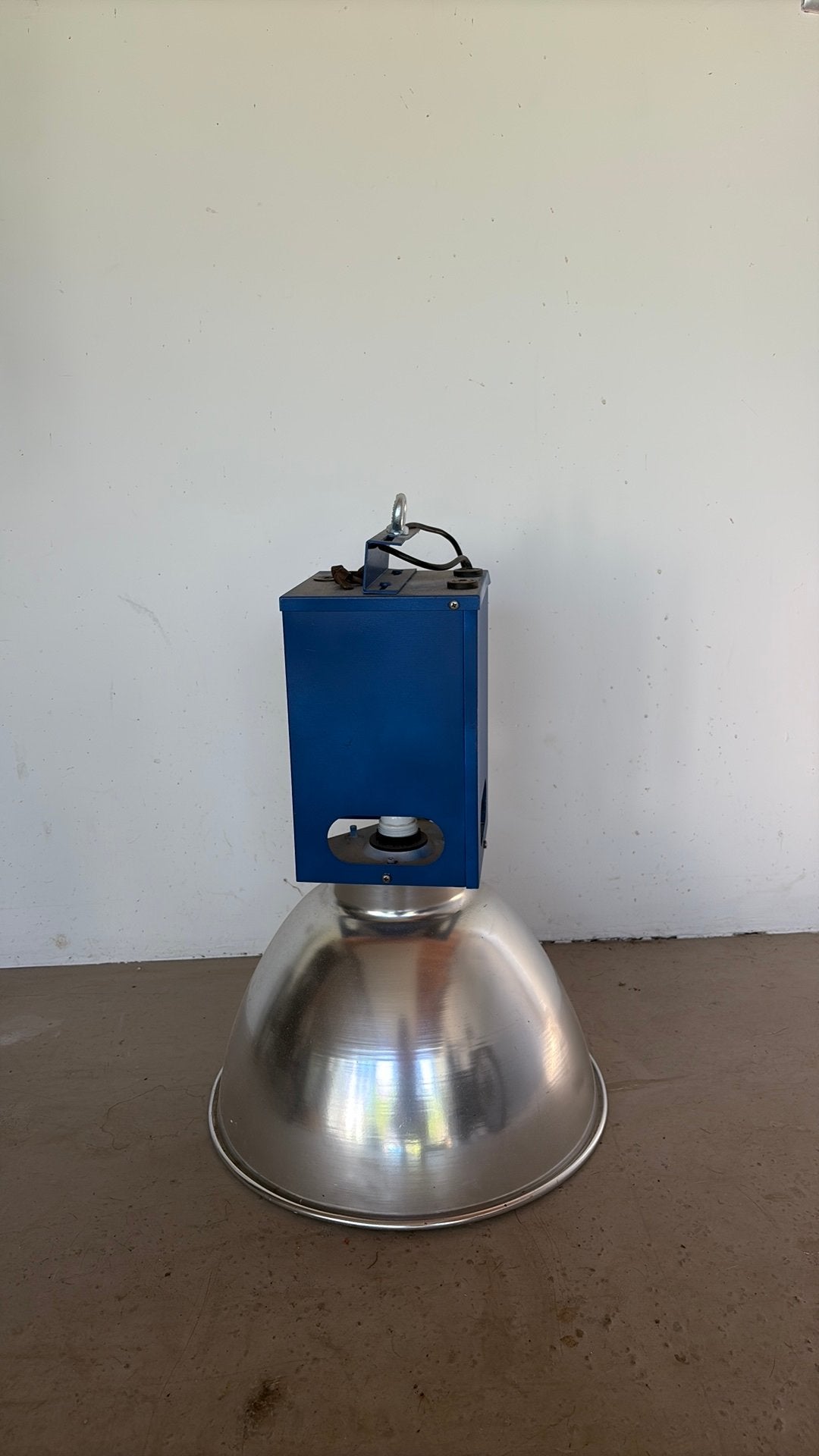 Grote industriele lamp, Ophalen, Zo goed als nieuw
