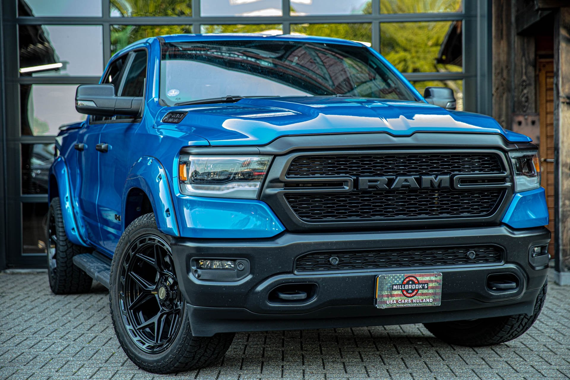 Dodge Ram 1500 5.7 V8 | wide body | 6 zits op kenteken | Pan, Auto's, Automaat, Gebruikt, 5654 cc, Blauw