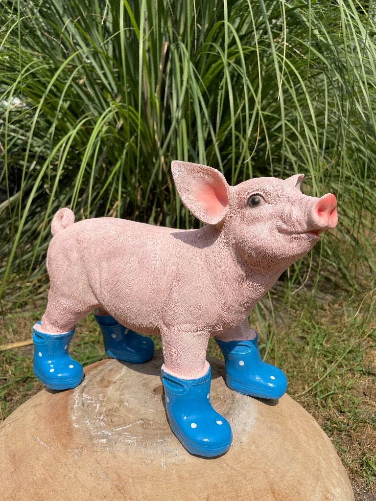 Varken laarsjes staand, Blauw, boerderij, tuin, 35cm, Ophalen of Verzenden, Nieuw, Kunststof, Dierenbeeld