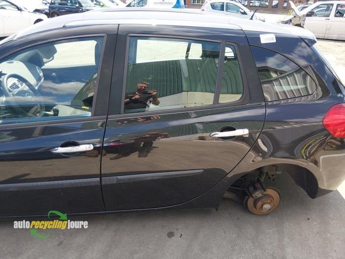 Portier 4Deurs links-achter van een Renault Clio (KRO8), Gebruikt, -, -, -