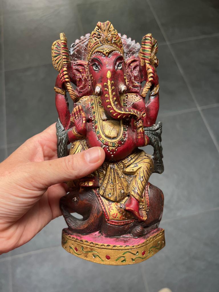 Ganesh houtsnijwerk olifant handbeschilderd handwerk boeddha, Verburgt Vintage, Gebruikt, Ophalen of Verzenden, https://verburgtvintage.nl/#contact