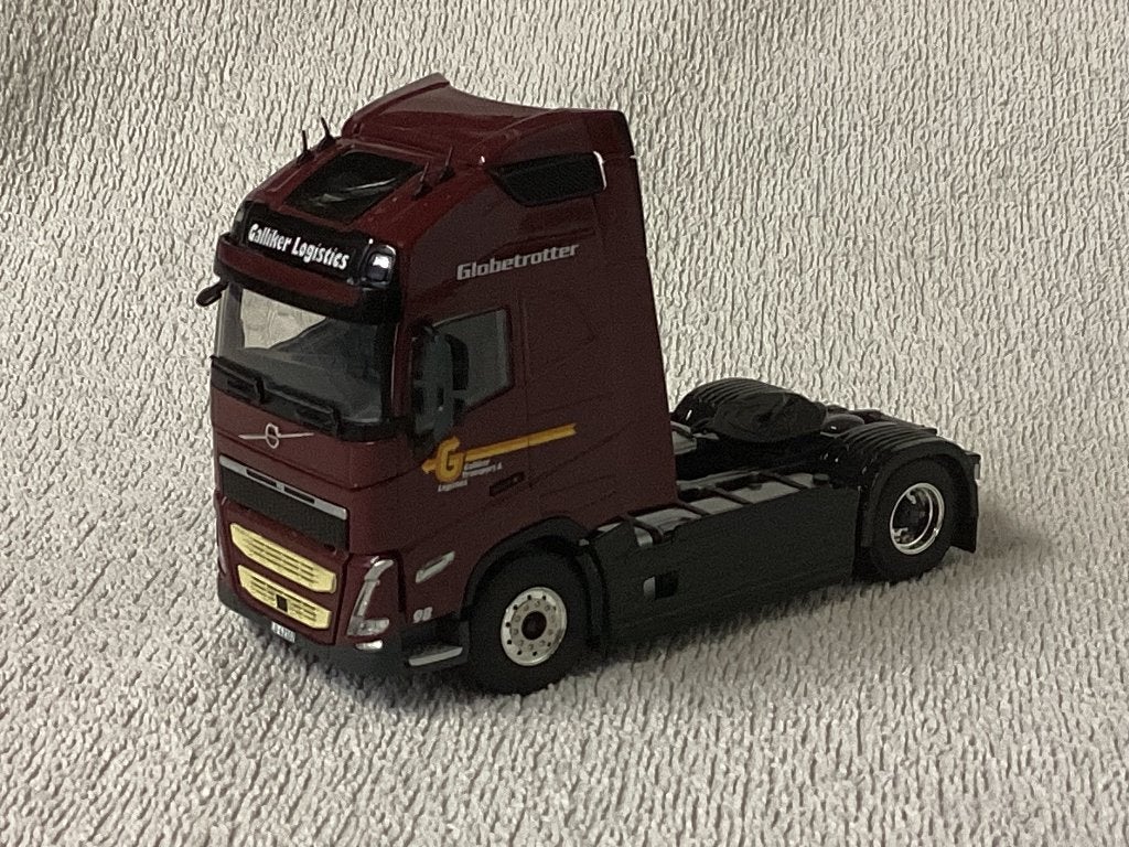 VOLVO FH Globetrotter, Hobby en Vrije tijd, Modelauto's | 1:50, Ophalen of Verzenden, Nieuw, Bus of Vrachtwagen, Wsi