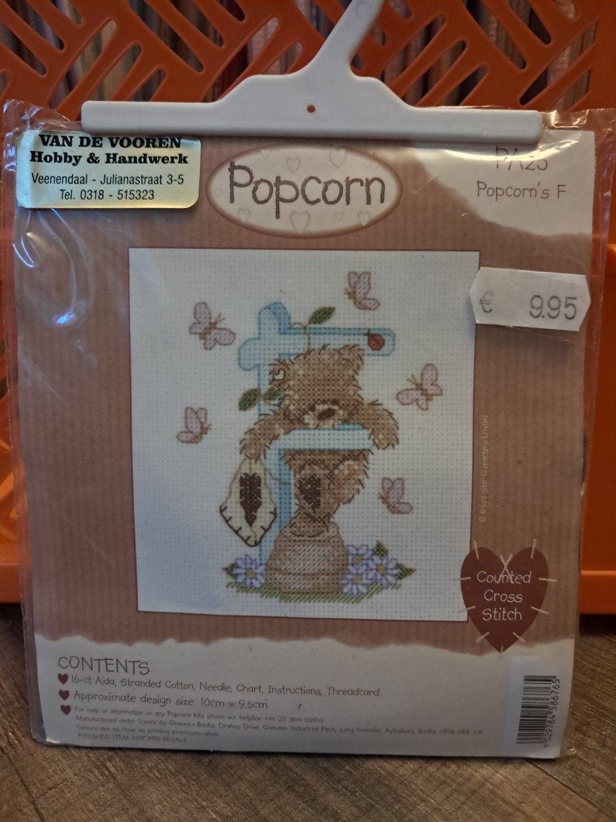Popcorn Borduurpakket - Beer met Vlinders (Nieuw), Hobby en Vrije tijd, Ophalen of Verzenden, Nieuw, Handborduren, Borduurpakket