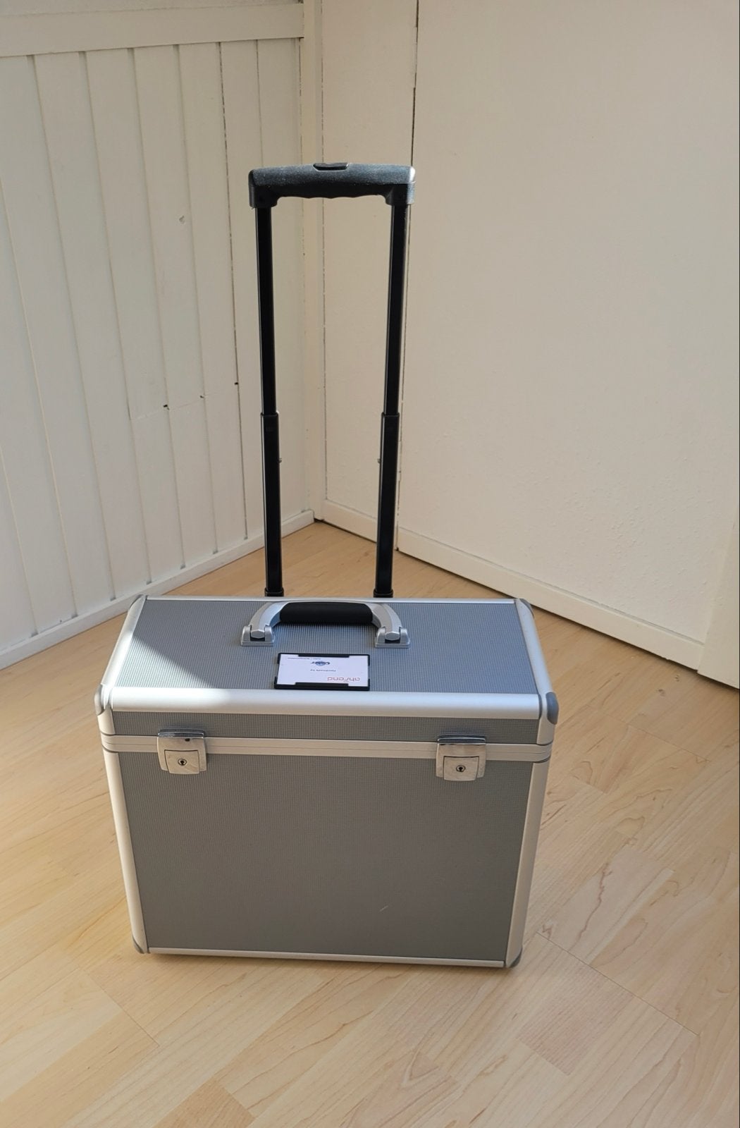 Glober trolley koffer met uitschuifbare handgreep en wieltje, Wieltjes, Gebruikt, Minder dan 50 cm, Ophalen of Verzenden