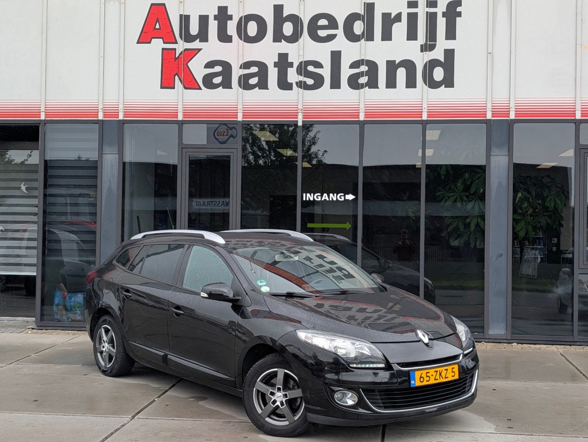Renault Mégane Estate 1.5 dCi Bose - Trekhaak - Led - Pdc -, Auto's, Voorwielaandrijving, Euro 5, Stof, Gebruikt