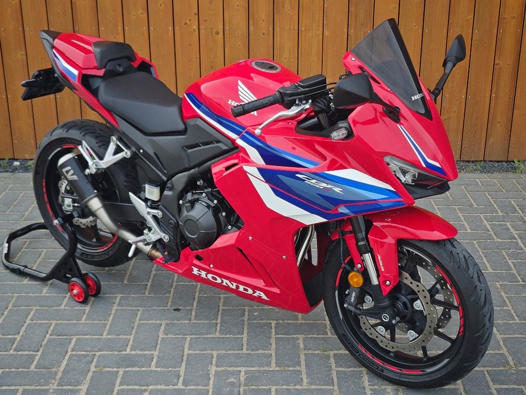 Honda CBR 500 R 2024 3000 KM Leovince Racing Pack, Motoren, 2 cilinders, Occasion, Bedrijf, Super Sport