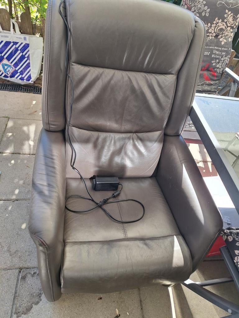 Elektrische stoel, Huis en Inrichting, Fauteuils, Ophalen, 75 tot 100 cm