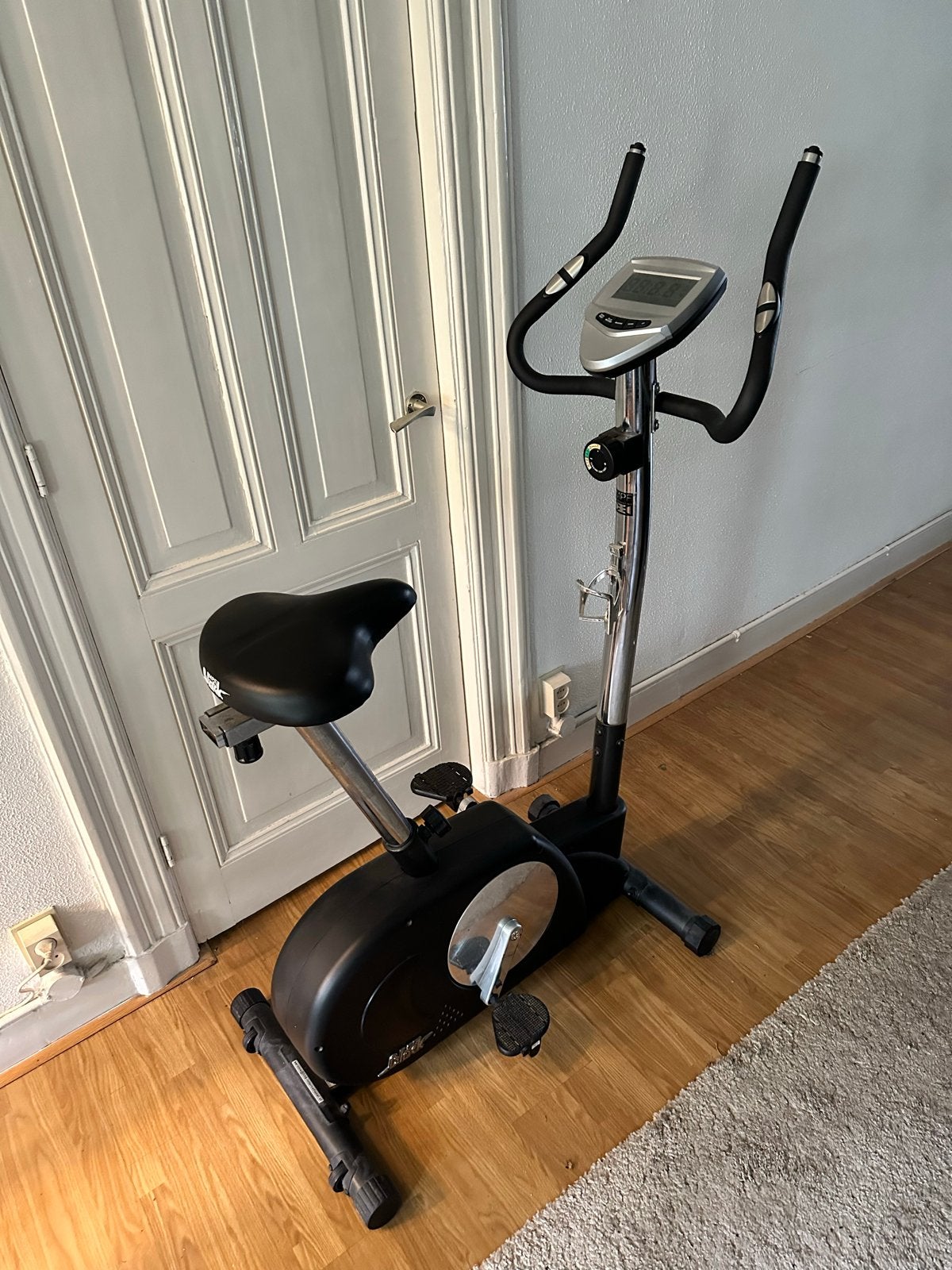 MPF Black Hometrainer (met hartslagsensoren)'., Ophalen, Gebruikt, Metaal, Benen