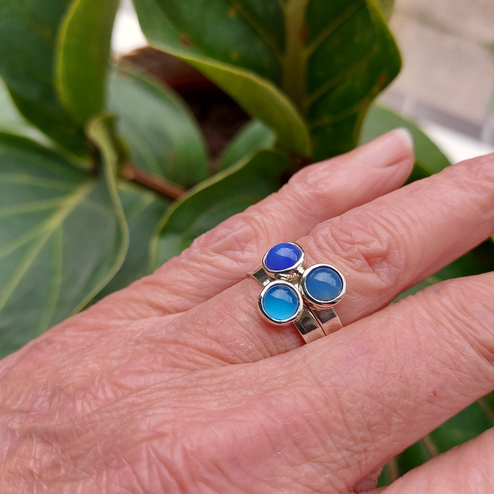 Mooie nieuwe zilveren ringen set met blauwe Agaat mt 17+, Sieraden, Tassen en Uiterlijk, Ringen, Blauw, Nieuw, Ophalen of Verzenden
