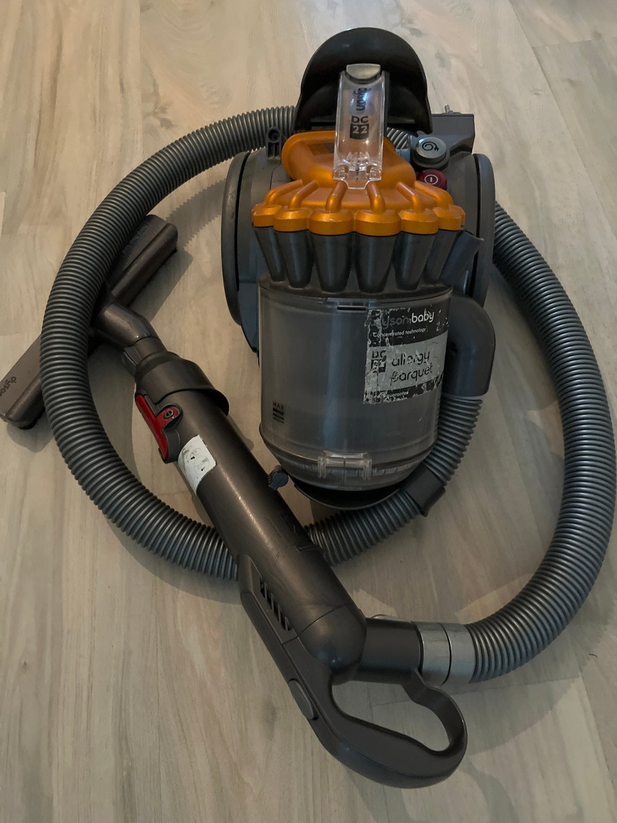 Foto 2 van Dyson DC22 Allergy Parquet sledestofzuiger