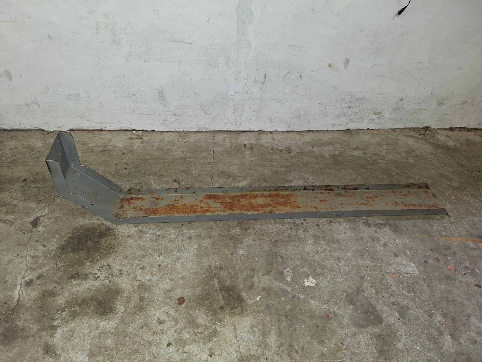 Rijgoot voor motoraanhanger, Ophalen