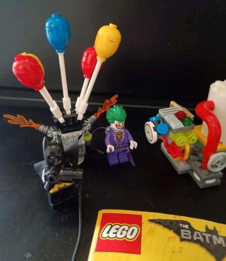 Lego The Batman Movie 70900 The Joker Balloon Escape, Ophalen of Verzenden, Gebruikt, Complete set, Lego