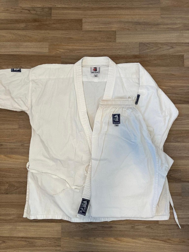 Karatepak 180 Matsuru (2/2), Gebruikt, Verzenden, Maat XL, Vechtsportpak