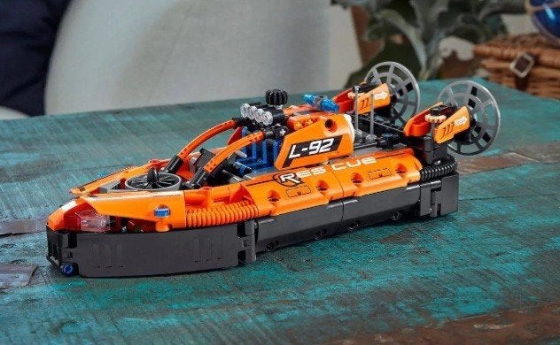 lego technic 2in1 reddingshovercraft boot 42120 complete set, Kinderen en Baby's, Lego, Ophalen of Verzenden, Zo goed als nieuw