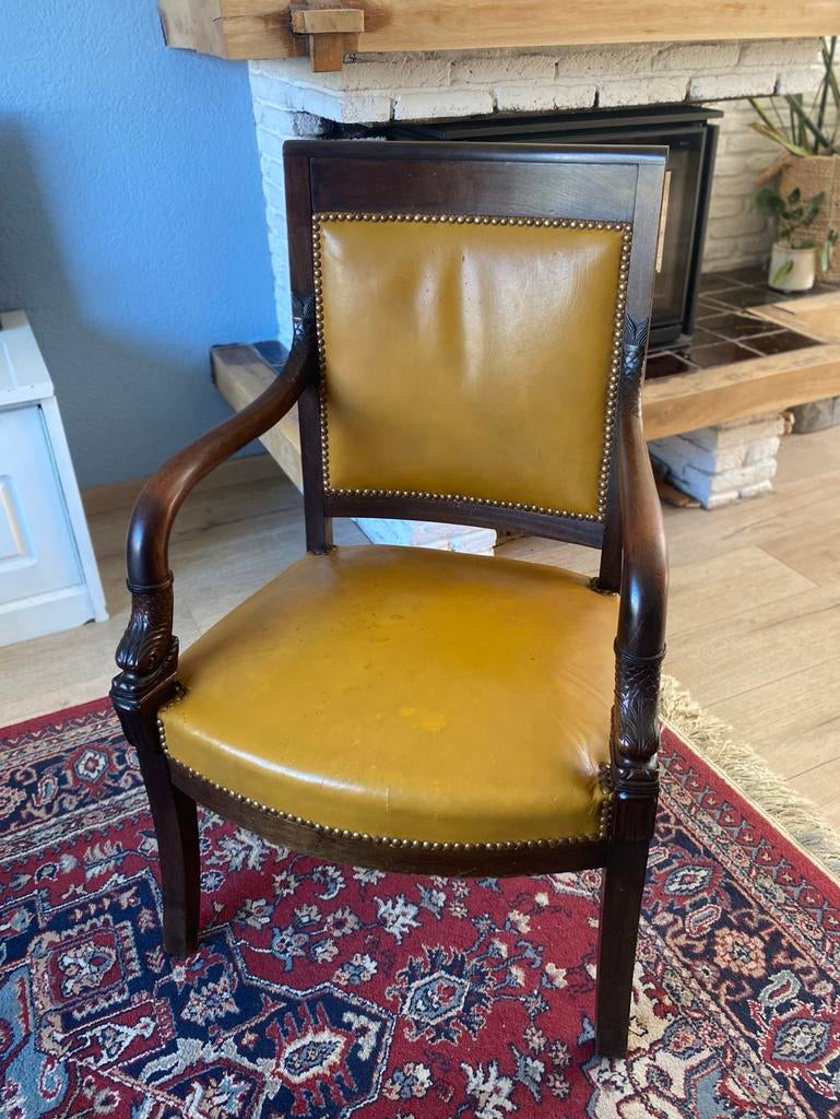 Antieke Empire/Directoire Stijl Fauteuil okergeel leer, Huis en Inrichting, Fauteuils, Ophalen, Gebruikt, Leer, Minder dan 75 cm