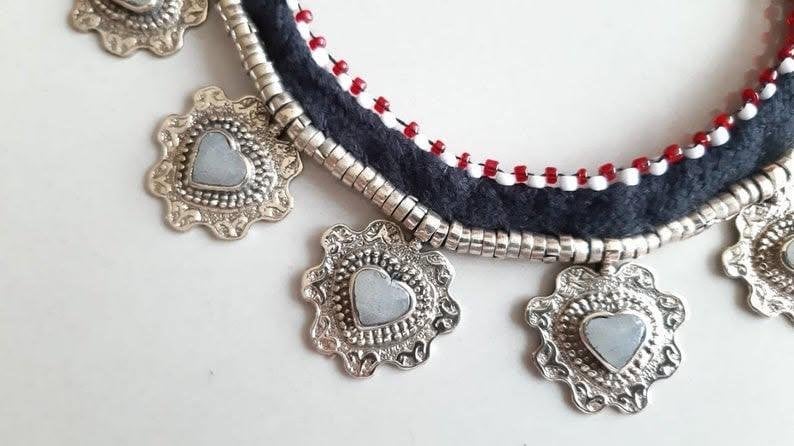 Prachtige Afghaanse Tribel Kuchi nomaden ketting met Calsiet, Ophalen of Verzenden, Nieuw, Steen of Mineraal, Met edelsteen