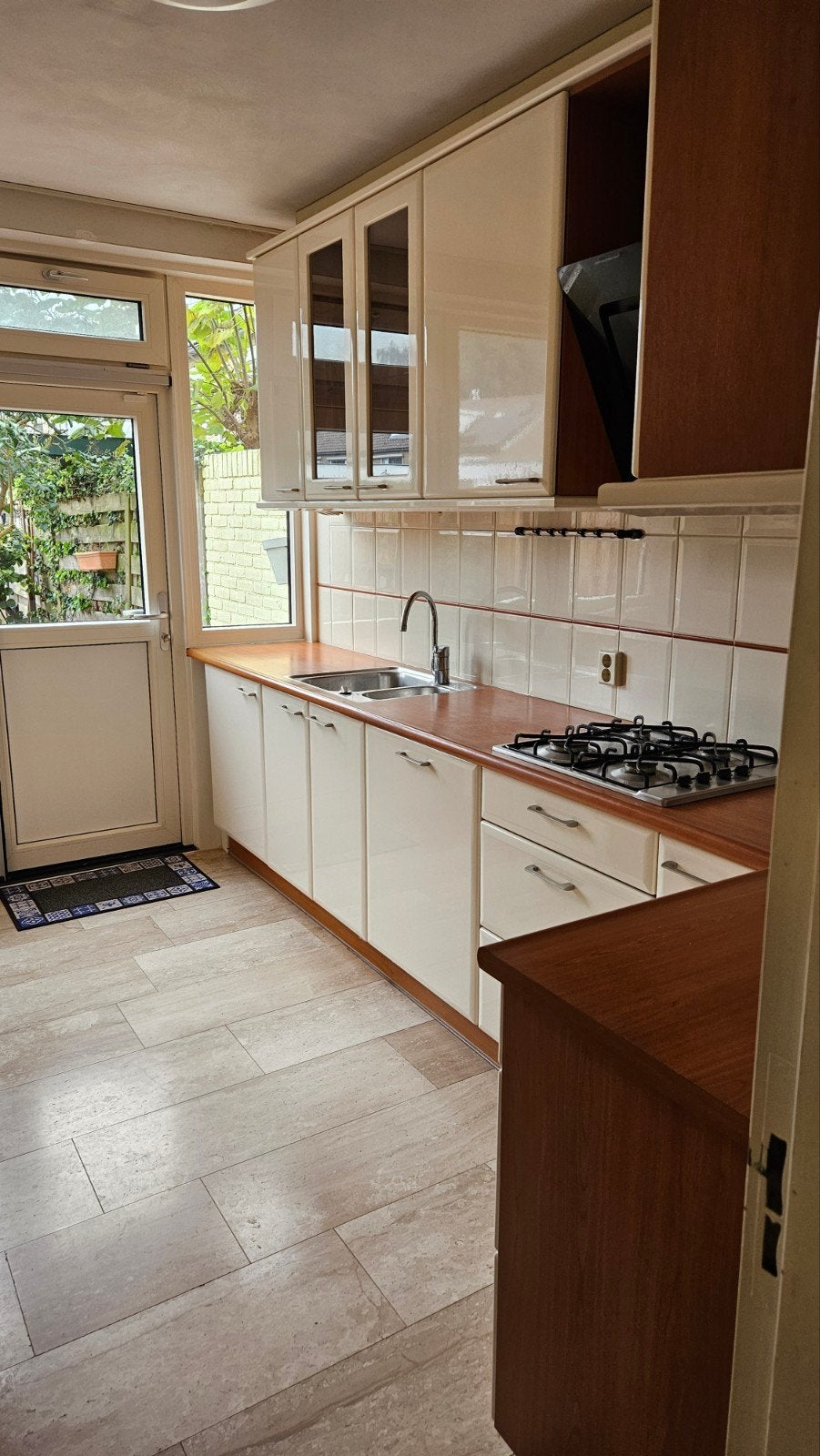 gratis - Complete keuken met inbouwapparatuur en koelkast, Huis en Inrichting, Ophalen, Gebruikt, Enkelwandige keuken, Hout