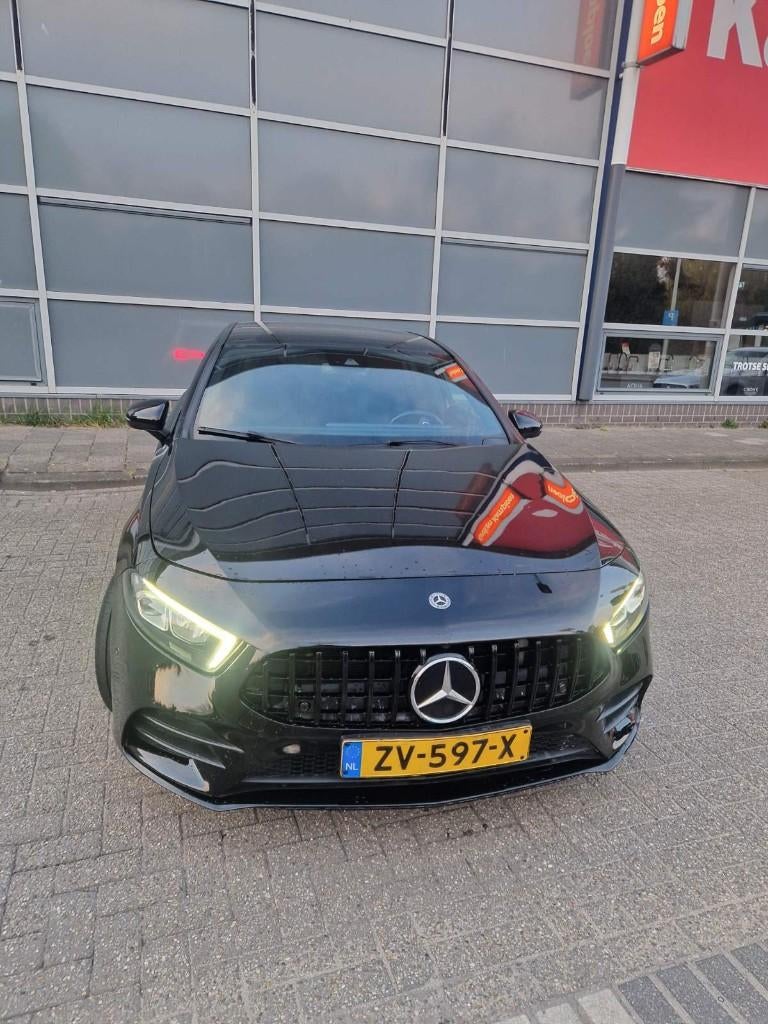 Mercedes-Benz A-Klasse A 180 AMG 7G-DCT 2019 Zwart, 136 pk, 4 cilinders, Lichtsensor, Zwart