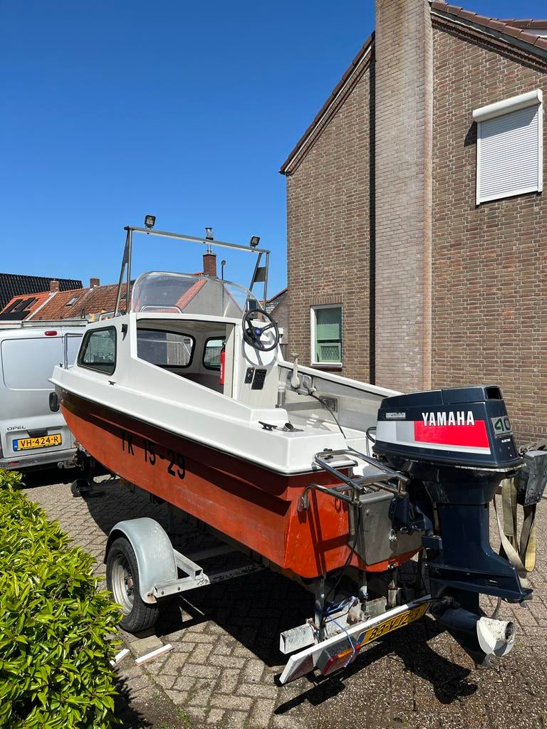 Kajuitboot/visboot met 40 pk Yamaha, Gebruikt, Ophalen of Verzenden, 30 tot 50 pk, Buitenboordmotor