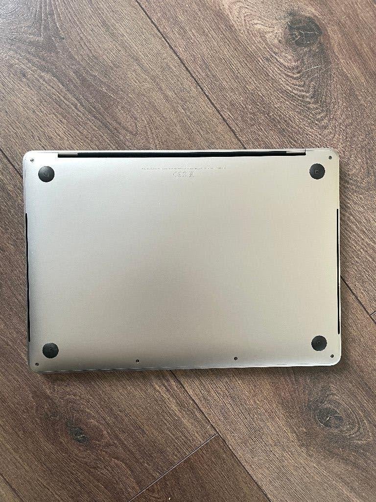 Foto 3 van MacBook Pro 13-inch (2019)