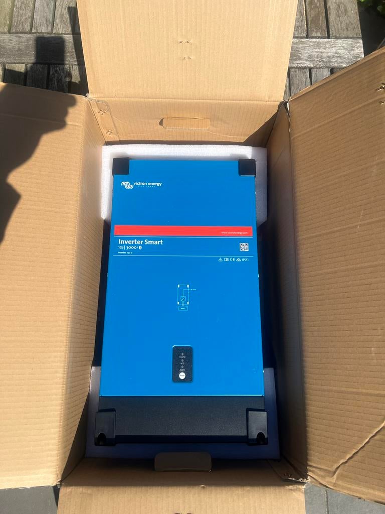 Victron Energy Inverter Smart 12V 3000VA Nieuw in doos, Ophalen of Verzenden, Nieuw, Overige typen