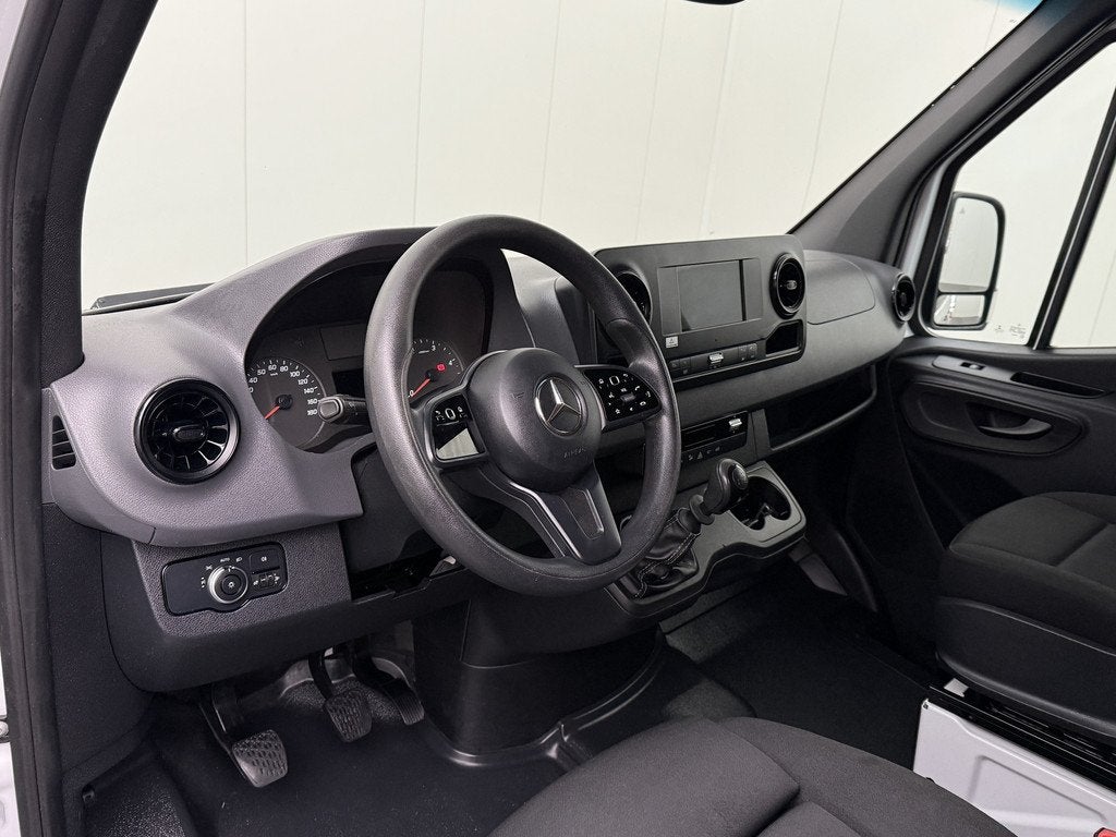 Mercedes-Benz Sprinter 311CDI L2H2 Werkplaats | Oprijplaat |, 13 km/l, Gebruikt, 4 cilinders, 2000 kg
