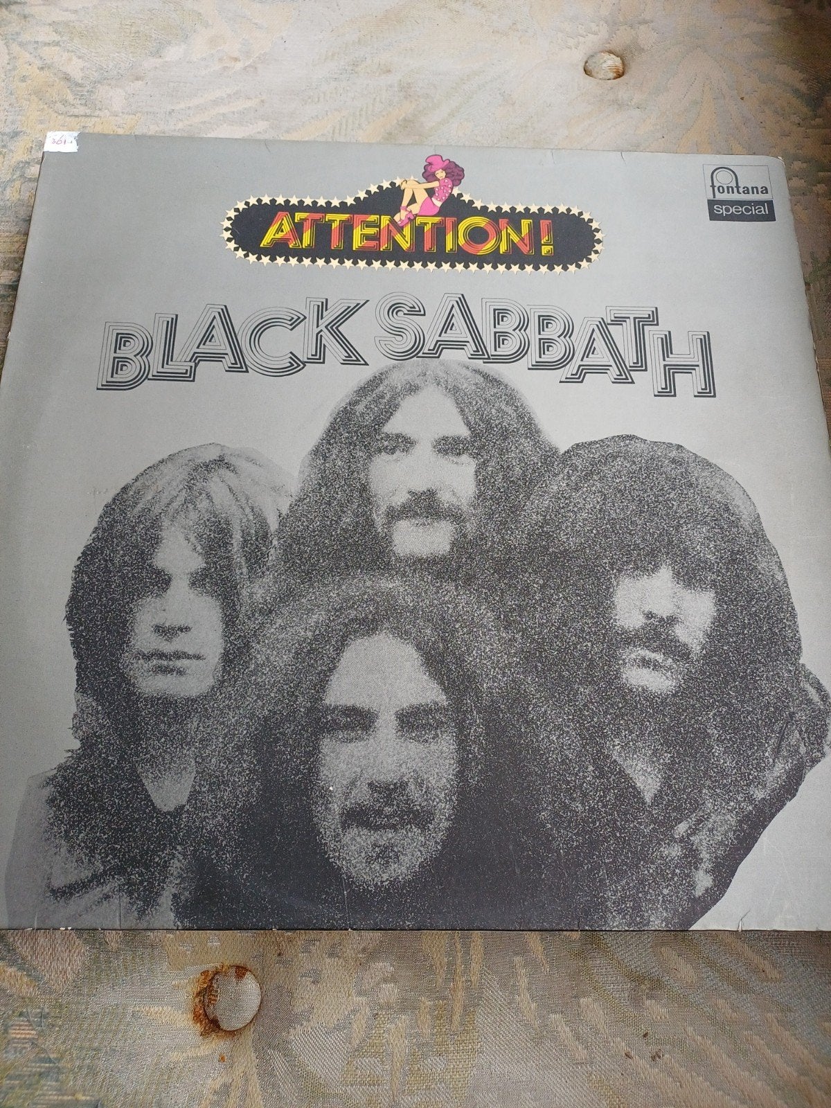 Black Sabbath - Attention, Cd's en Dvd's, Vinyl | Rock, Ophalen of Verzenden, Zo goed als nieuw, 12 inch, Poprock
