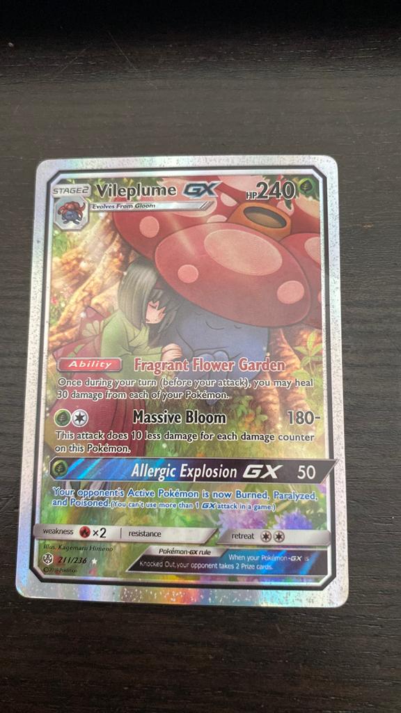 Vileplume GX pokemon kaart, Ophalen of Verzenden, Zo goed als nieuw, Losse kaart, Foil
