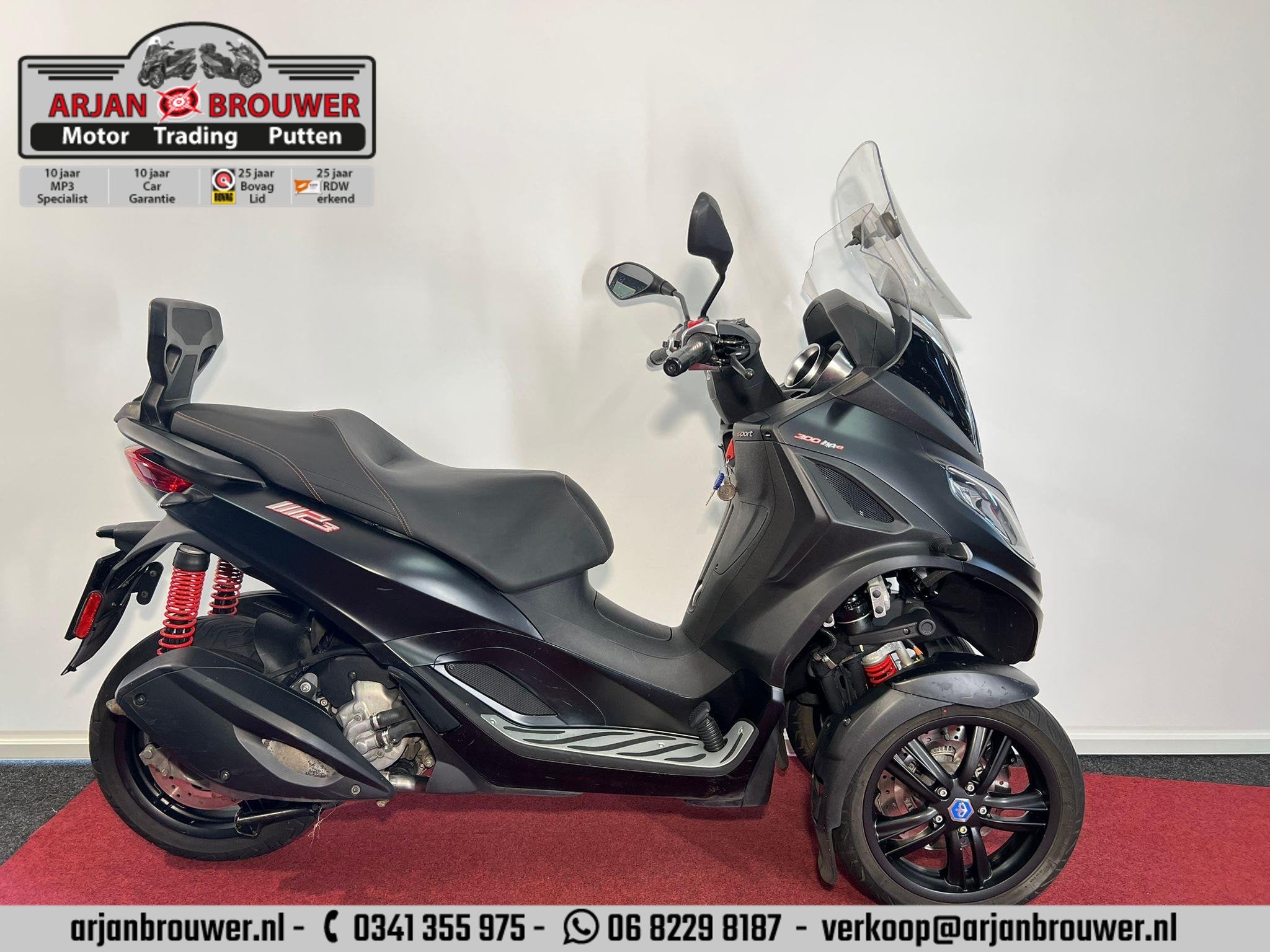Piaggio 300 MP3 HPE Sport, Scooter, Bedrijf, Piaggio Vespa B.V., Minervum 7272
4817 ZM  Breda, NL