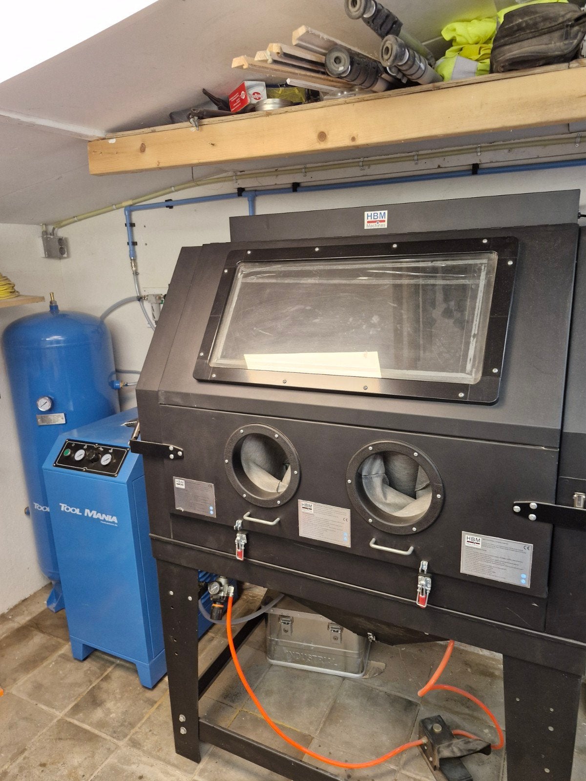 Zandstraalcabine HBM met compressor en accessoires, Doe-het-zelf en Verbouw, Ophalen, 400 tot 800 liter/min, Zo goed als nieuw