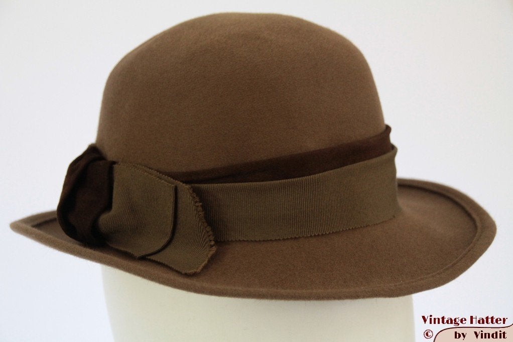 Vintage Dameshoed Hut Hanne beige bruin 55 = S tot XS, Kleding | Dames, 55 cm (S, 6⅞ inch) of minder, Hoed, Ophalen of Verzenden