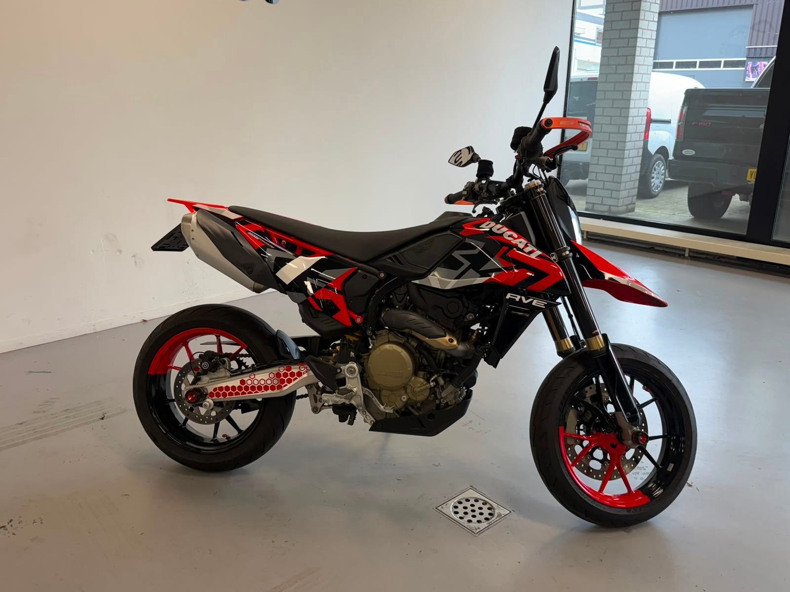 Ducati All-Road Hypermotard 698 Mono QUICKSHIFTER, Motoren, Motoren | Ducati, Bedrijf, Meer dan 35 kW, Toermotor, Traction Control
