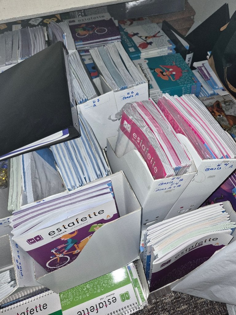 Estafette Versie 3 – Groep 4 t/m 8 | Opruiming | €1 per boek, Ophalen of Verzenden, Nieuw, Overige niveaus, Nederlands