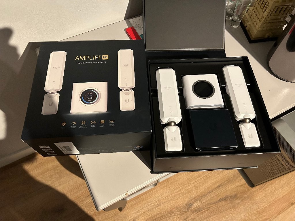 Meerdere Ubiquiti AmpliFi HD Router & Mesh Points UNLOCKED, Computers en Software, Ophalen of Verzenden, A, A, A