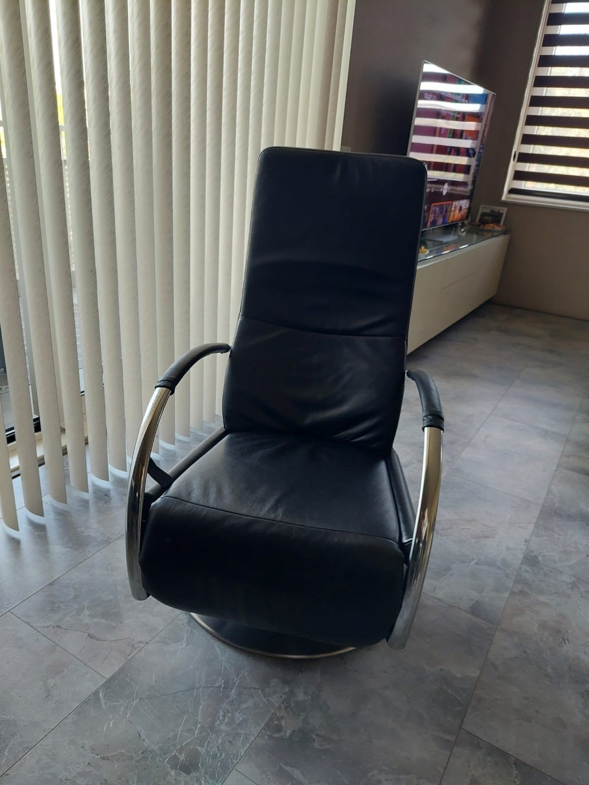 prachtige  leren relaxfauteuil in nieuwstaat, Ophalen, Zwart, Eén