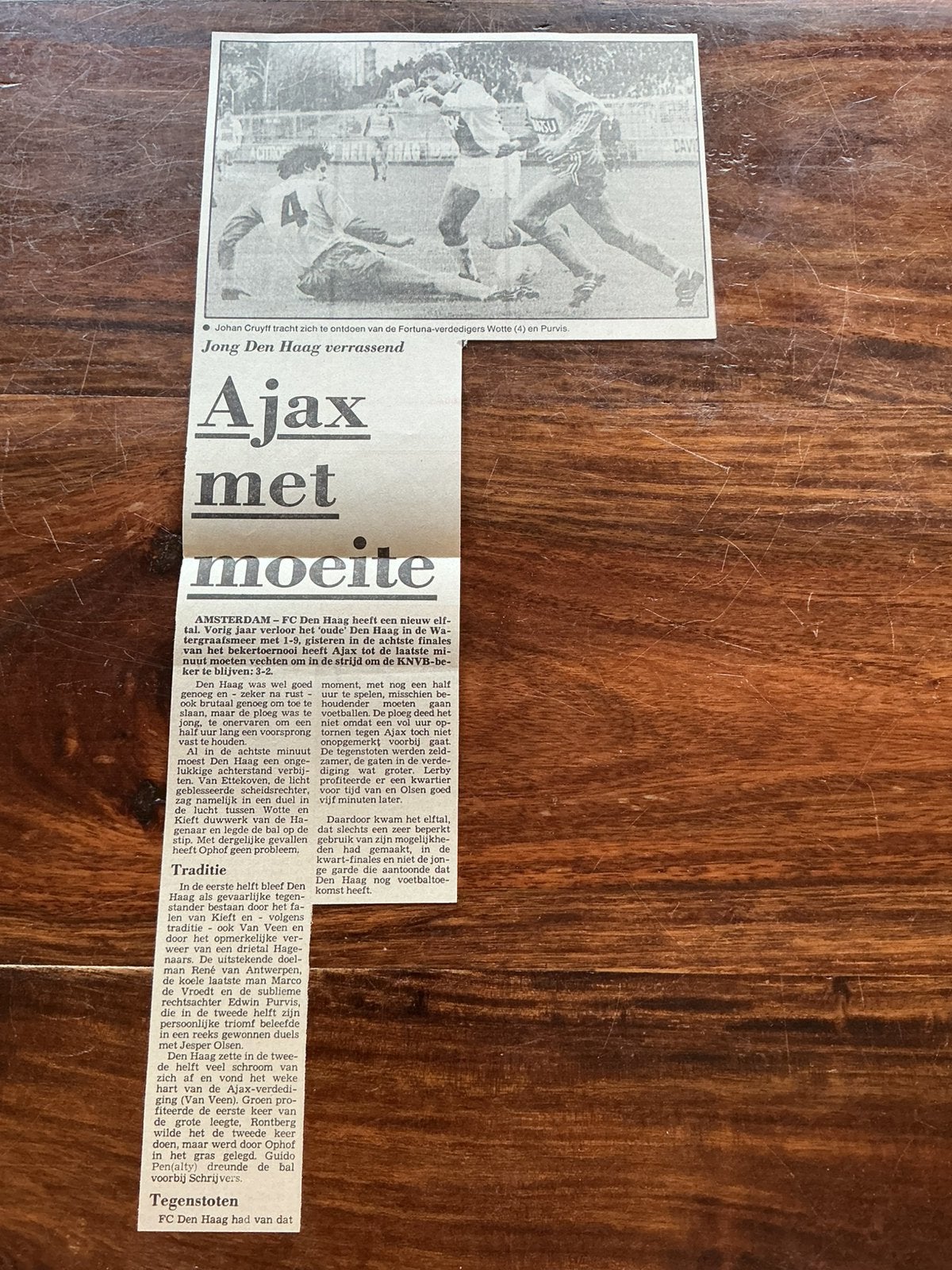 Voetbal krantenartikel Ajax FC Den Haag jnuri 1983 Cruijff, Ophalen of Verzenden, Knipsel(s)