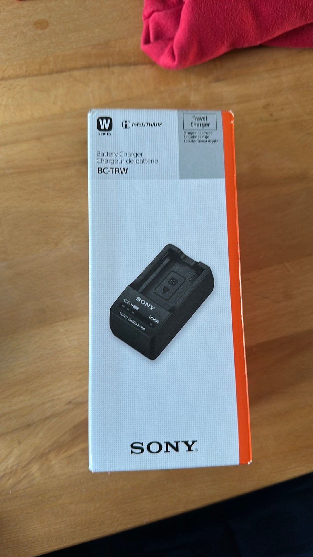 Sony BC-TRW oplader + accu, Zo goed als nieuw