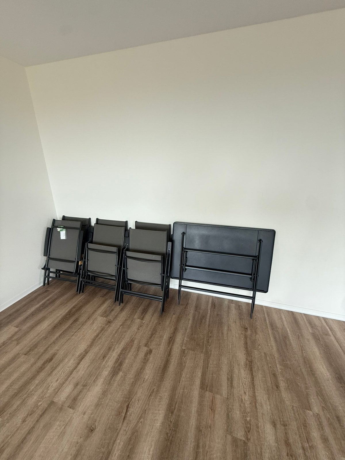 6 tuienstoelen en een tafel, Tuin en Terras, Ophalen, 6 zitplaatsen, Zo goed als nieuw, Rvs