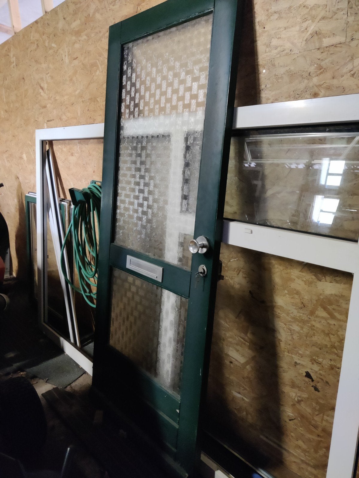 Groene houten voordeur met glas en brievenbus, Ophalen, Gebruikt, 80 tot 100 cm, Buitendeur