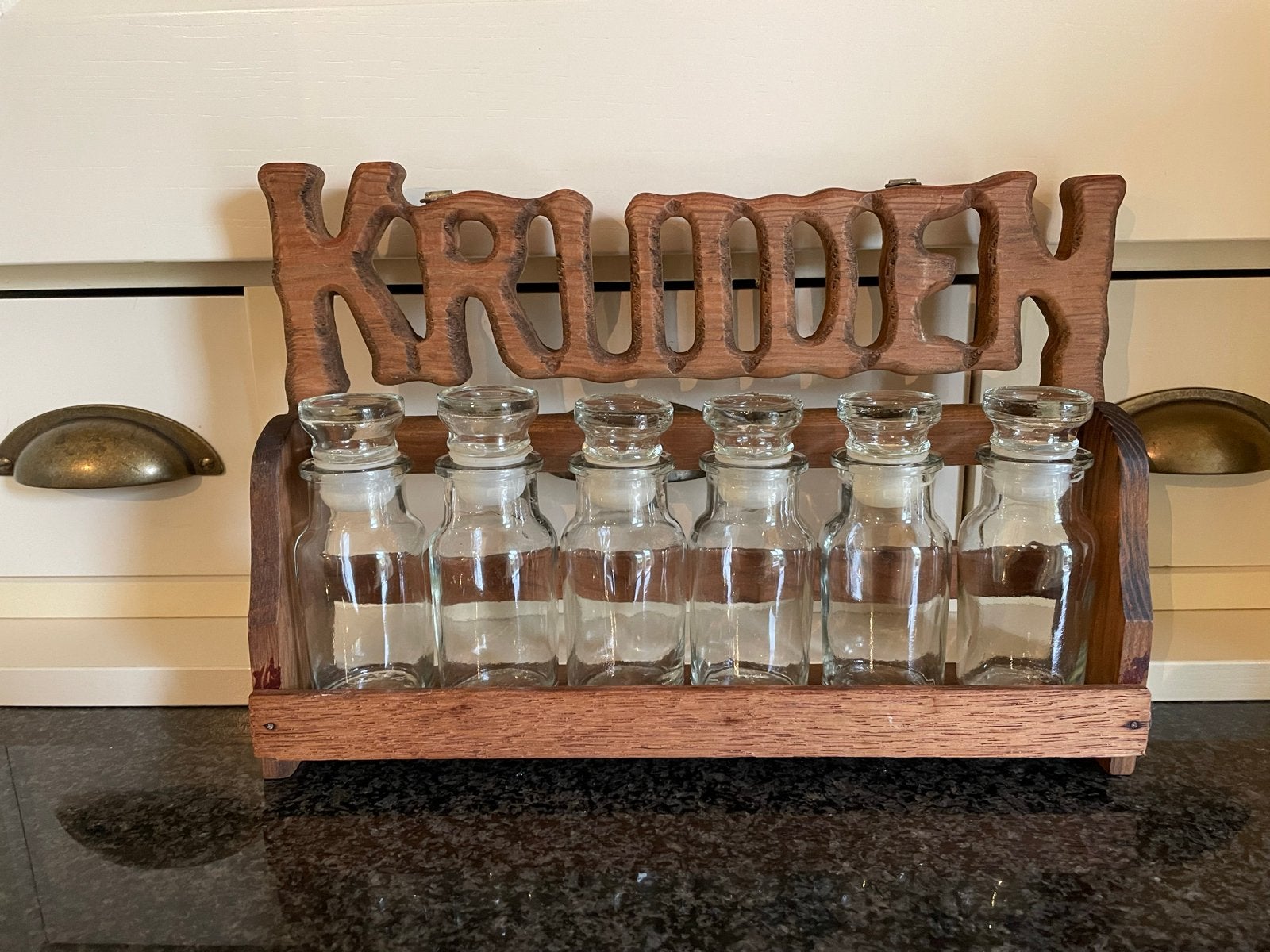 Antiek houten kruidenrekje met glazen potjes, Antiek en Kunst, Ophalen of Verzenden