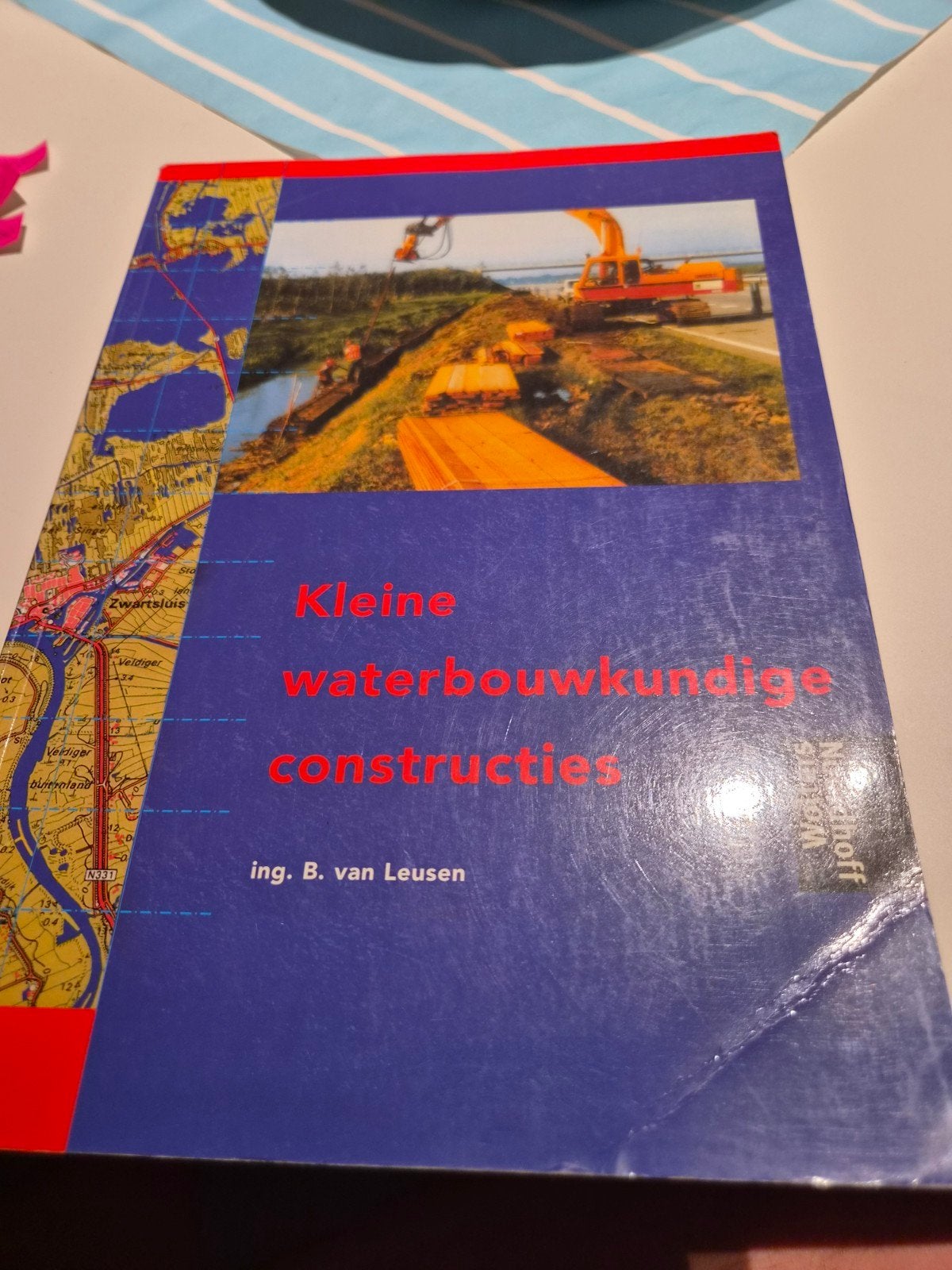 Kleine waterbouwkundige constructies - ing. B. van Leusen, Ophalen of Verzenden, Gelezen, Bouwkunde, Ing. B. van Leusen